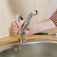 Как подобрать и установить смеситель на раковину: порядок работ по замене