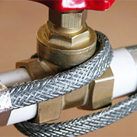 Как правильно выбрать и смонтировать греющий кабель для водопровода